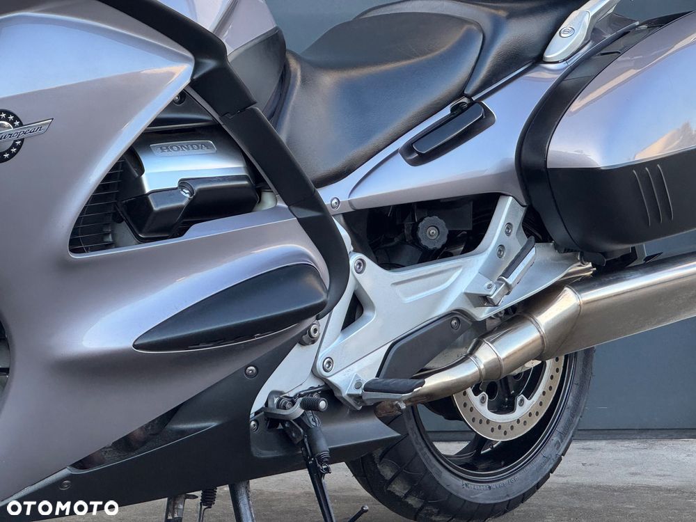 Honda ST - 23