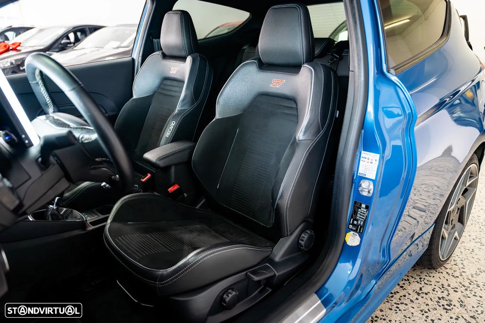 Ford Fiesta 1.5 EcoBoost S&S ST X - 48