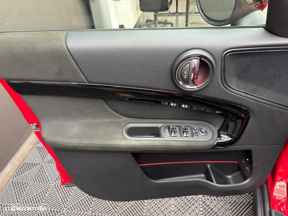 MINI Countryman Cooper SE ALL4 Auto - 39