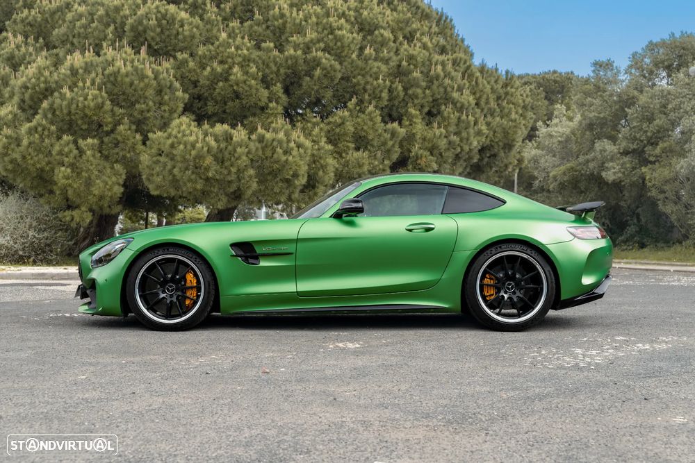 Mercedes-Benz AMG GT R - 3