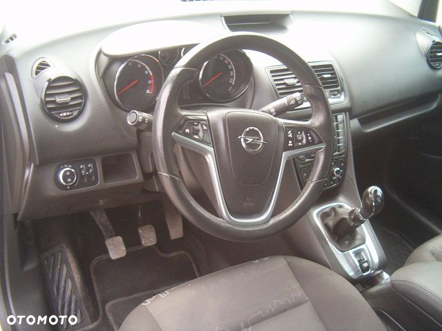 Opel Meriva - 17