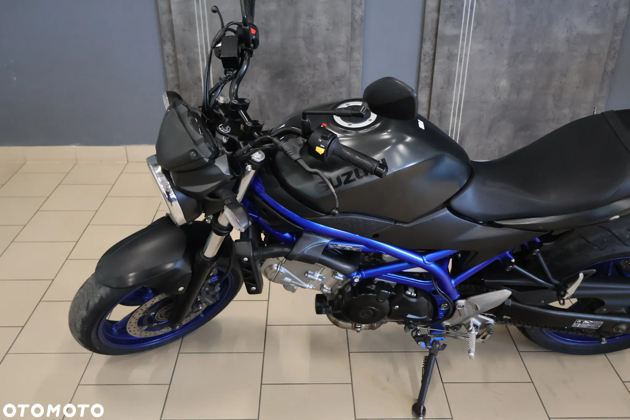 Suzuki SV - 11