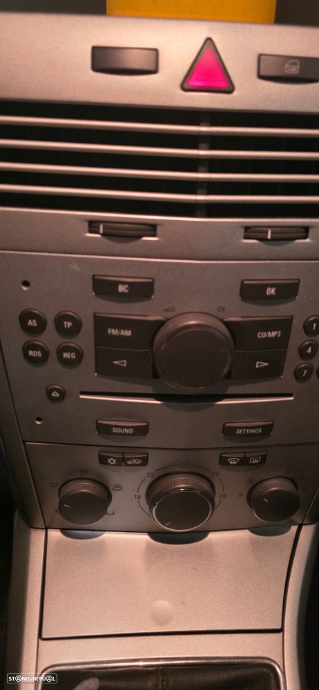 Opel Astra GTC 1.3 CDTi - 8