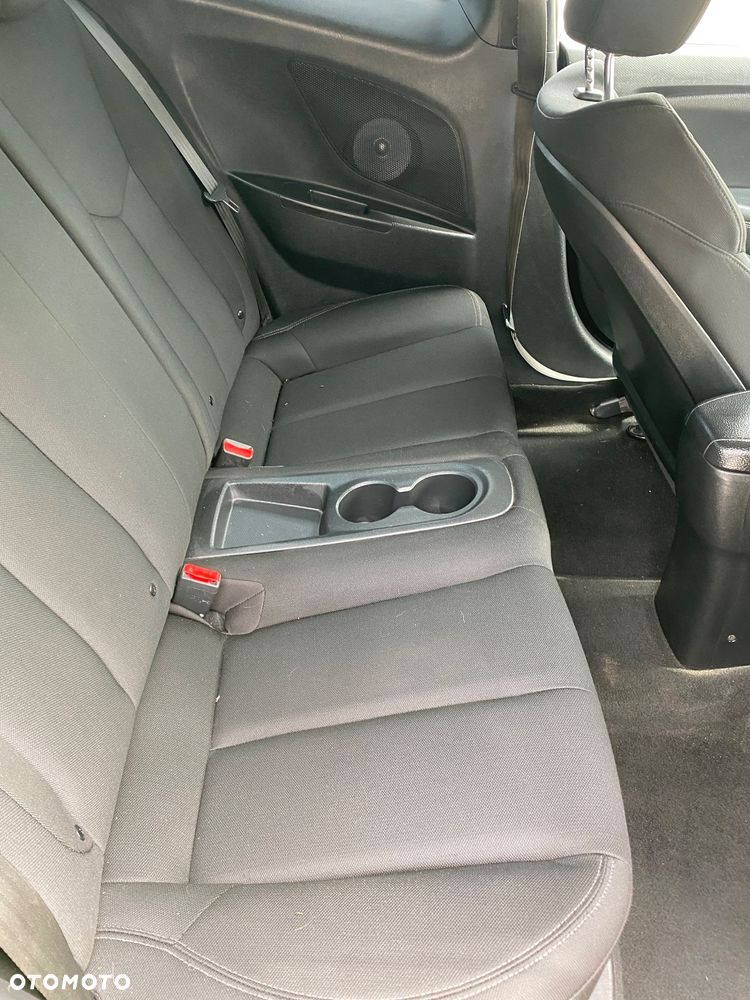 Hyundai Veloster 1.6 GDI Style - 22
