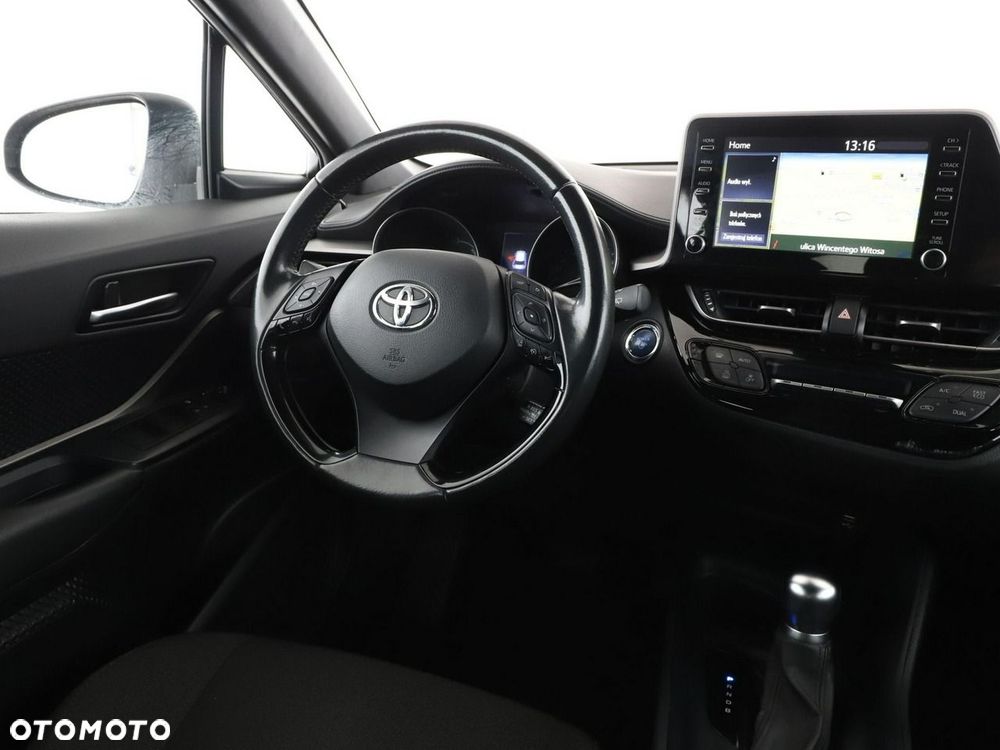 Toyota C-HR Business-Edition - 17