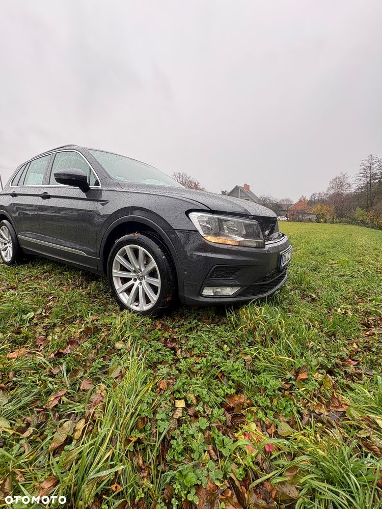 Volkswagen Tiguan - 1
