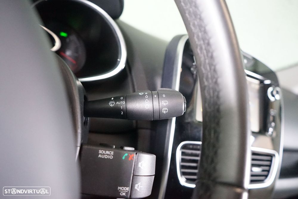 Renault Clio Sport Tourer Energy TCe 120 INTENS - 23