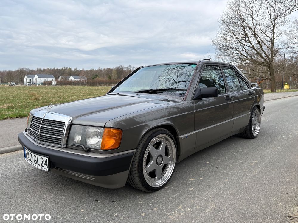 Mercedes-Benz W201 (190) - 7