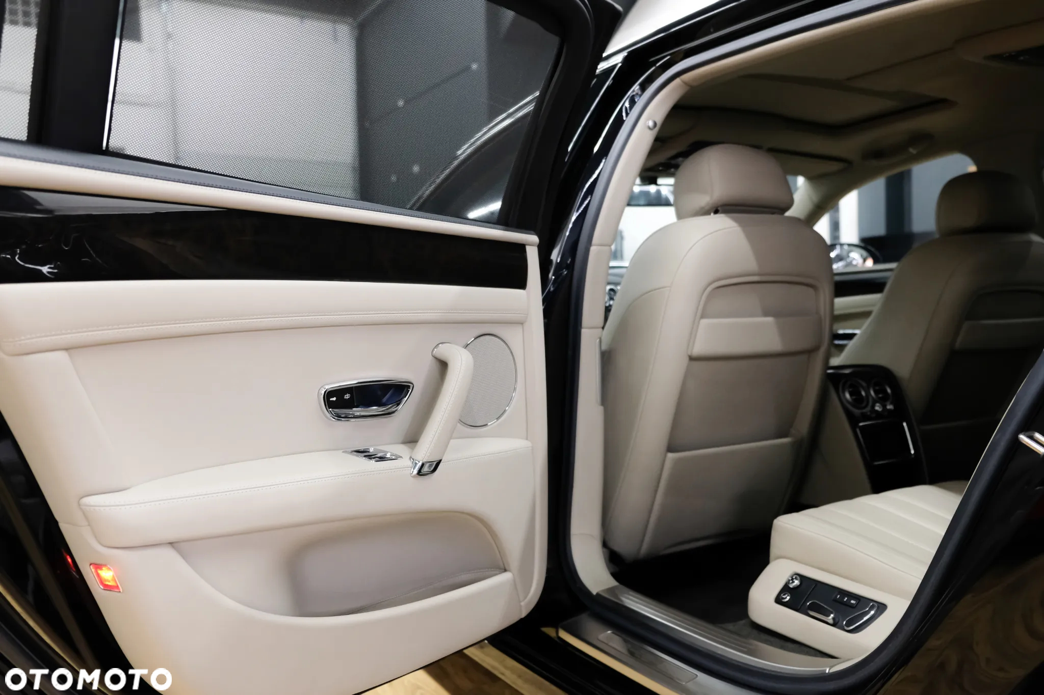 Bentley Flying Spur GTC W12 - 13