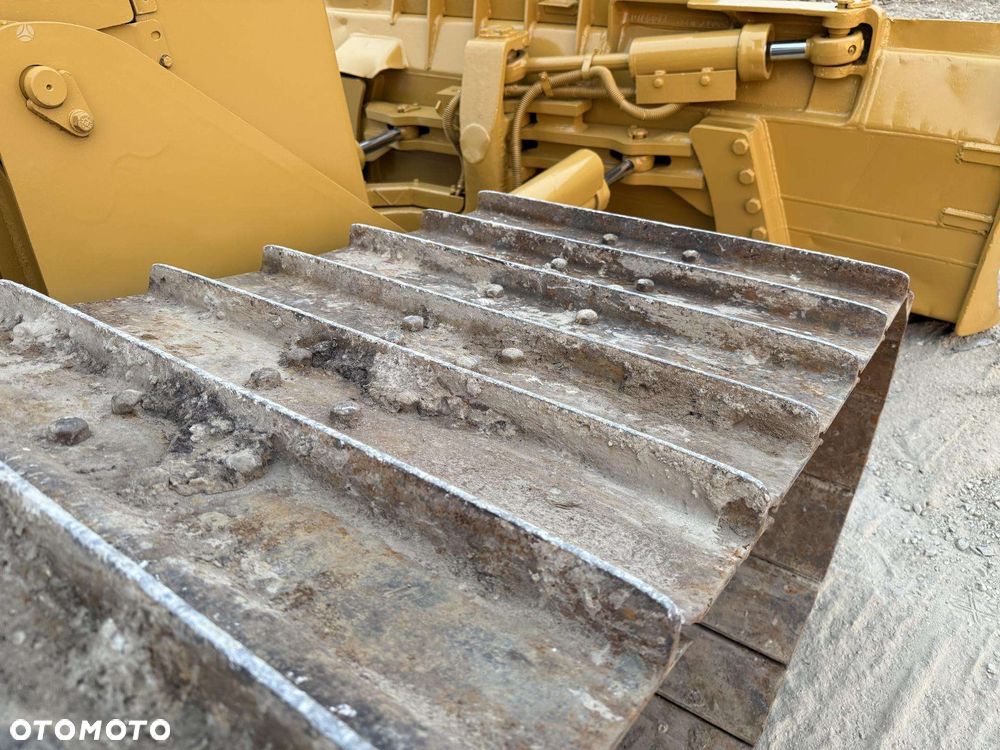 Caterpillar D4H LGP - 11