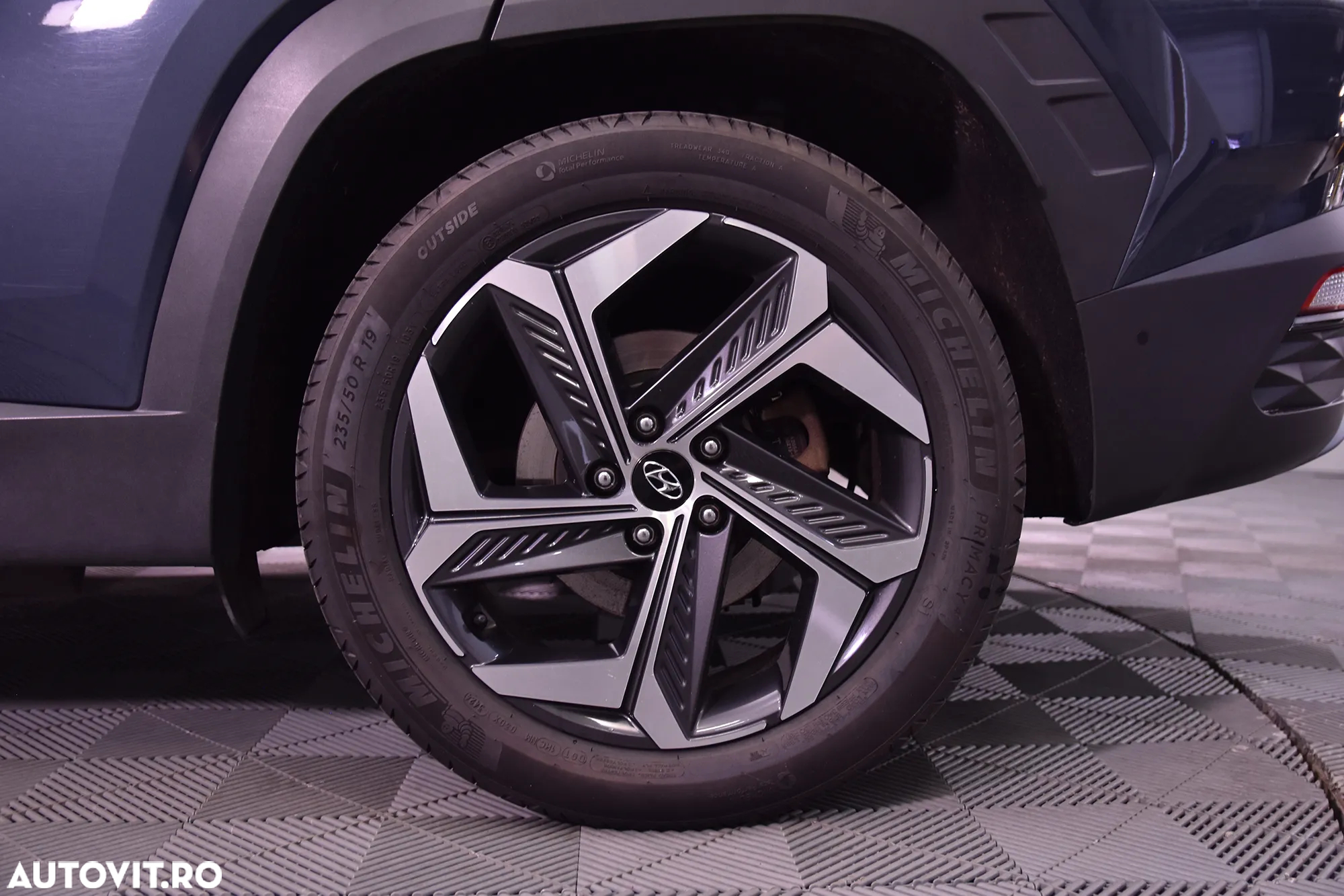 Hyundai Tucson - 13
