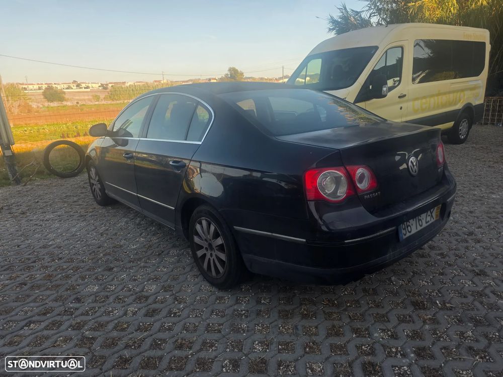 VW Passat 2.0 TDI Confortline - 3