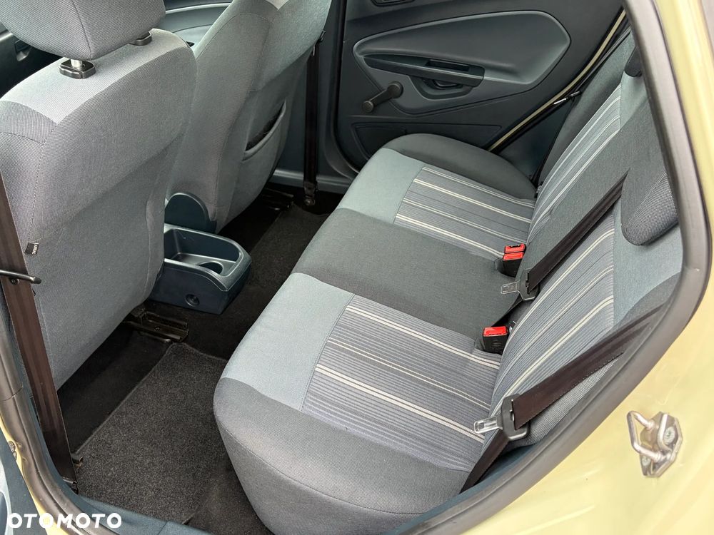 Ford Fiesta 1.25 Trend - 12