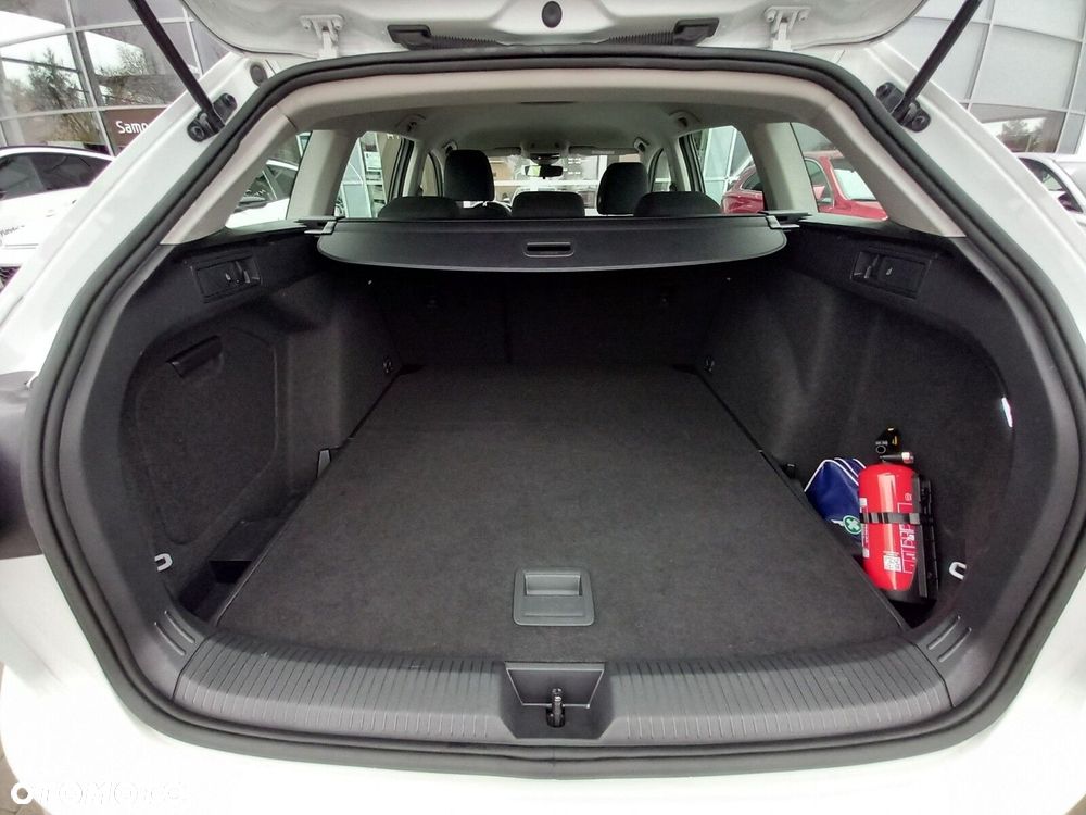 Volkswagen Golf 1.0 TSI - 29