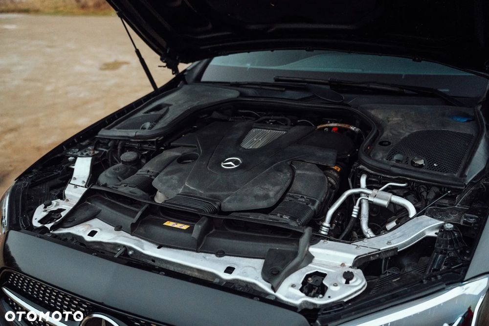 Mercedes-Benz Klasa E 400 - 24