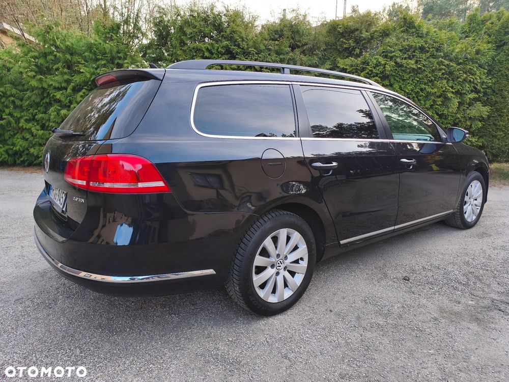 Volkswagen Passat 2.0 TDI Trendline - 16