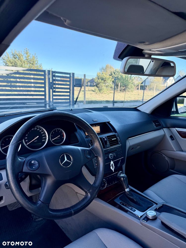 Mercedes-Benz Klasa C 220 CDI DPF Automatik Elegance - 4