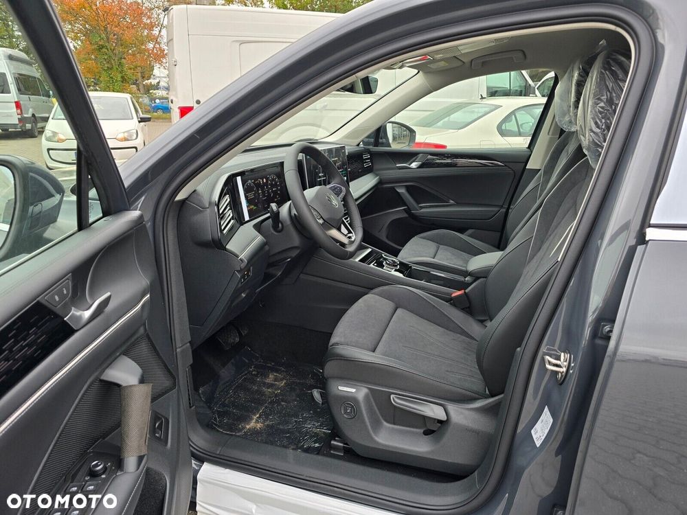 Volkswagen Tiguan - 16