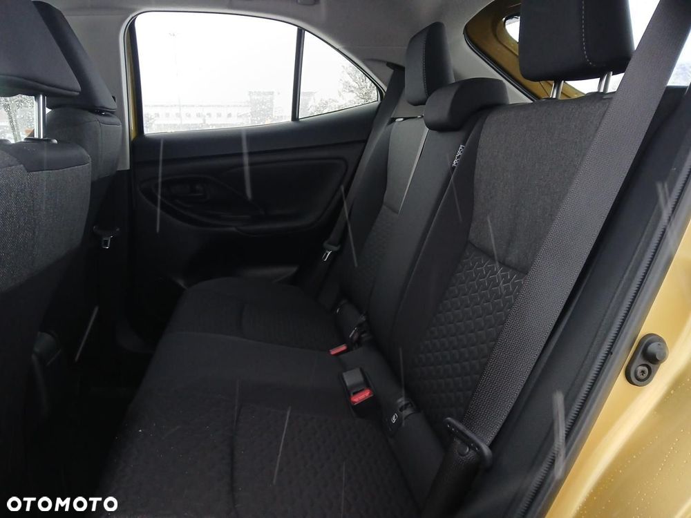 Toyota Yaris Cross Hybrid 1.5 Comfort - 16