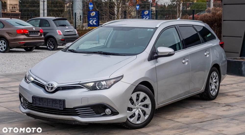 Toyota Auris - 9