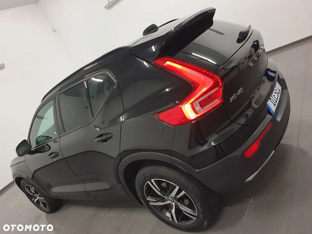 Volvo XC 40 D3 R-Design - 33