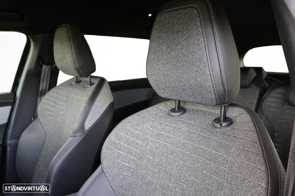 Peugeot 5008 1.2 Hybrid Allure e-DCS6 - 44