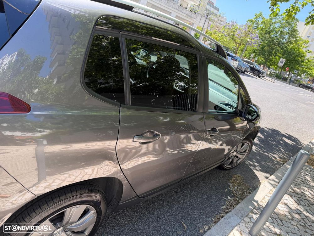 Peugeot 2008 1.2 PureTech Allure - 6