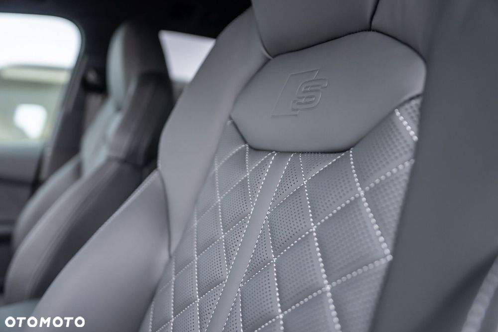 Audi SQ7 - 11
