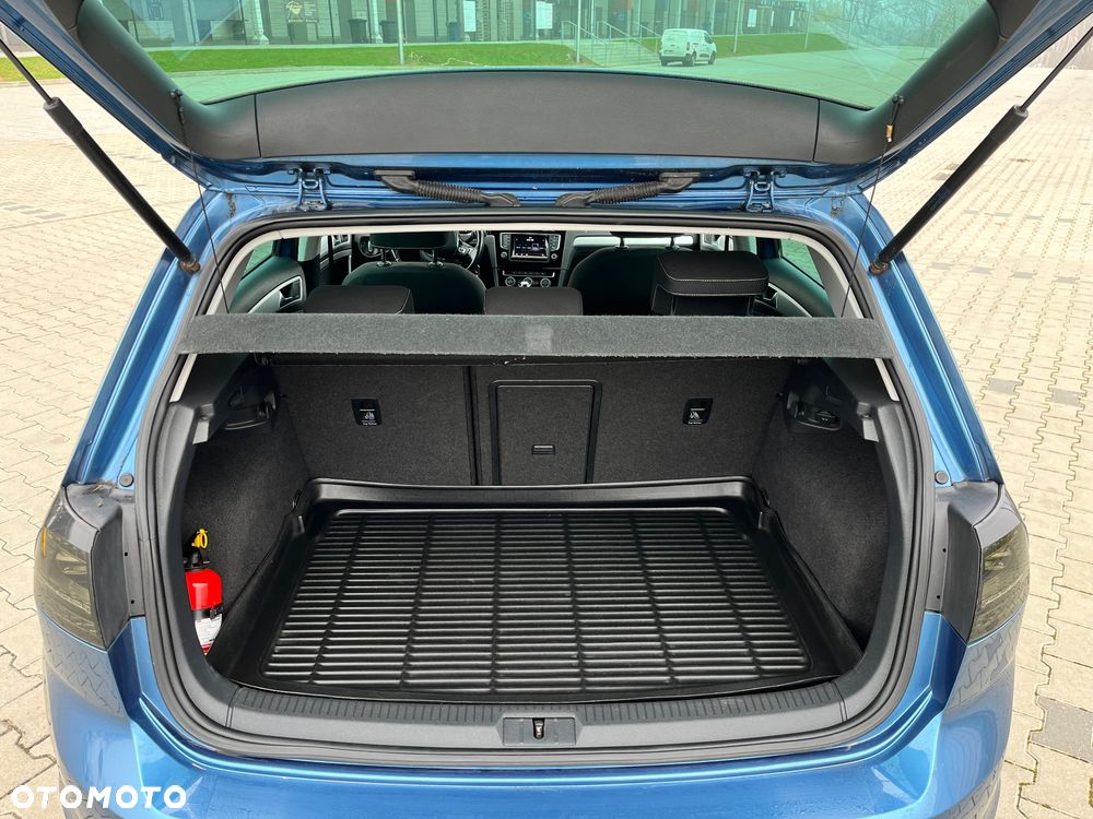 Volkswagen Golf - 12