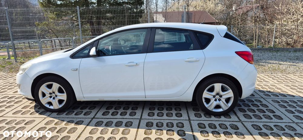 Opel Astra 1.4 ecoFLEX - 10