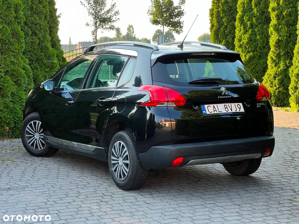 Peugeot 2008 1.6 e-HDi Allure S&S - 11
