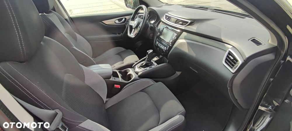 Nissan Qashqai 1.3 DIG-T N-Connecta DCT - 20