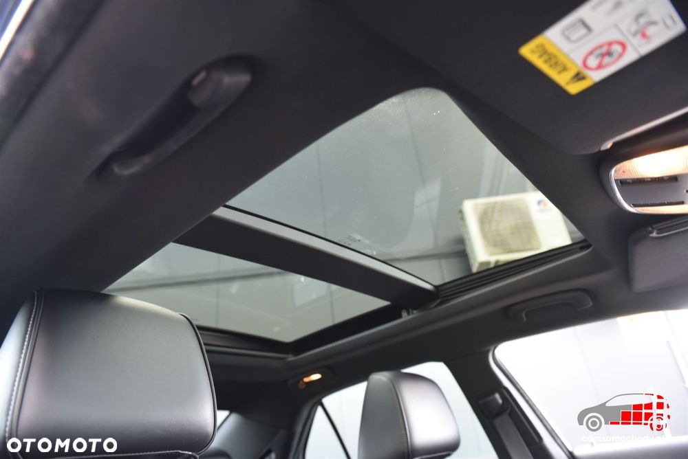 Lancia Thema 3.6 Executive AWD - 32