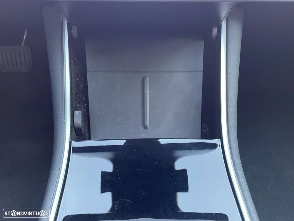 Tesla Model 3 RWD - 33