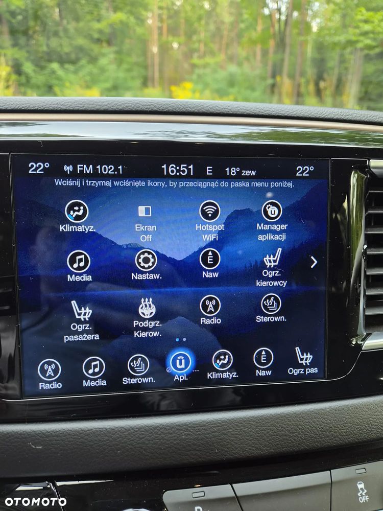 Chrysler Pacifica - 22