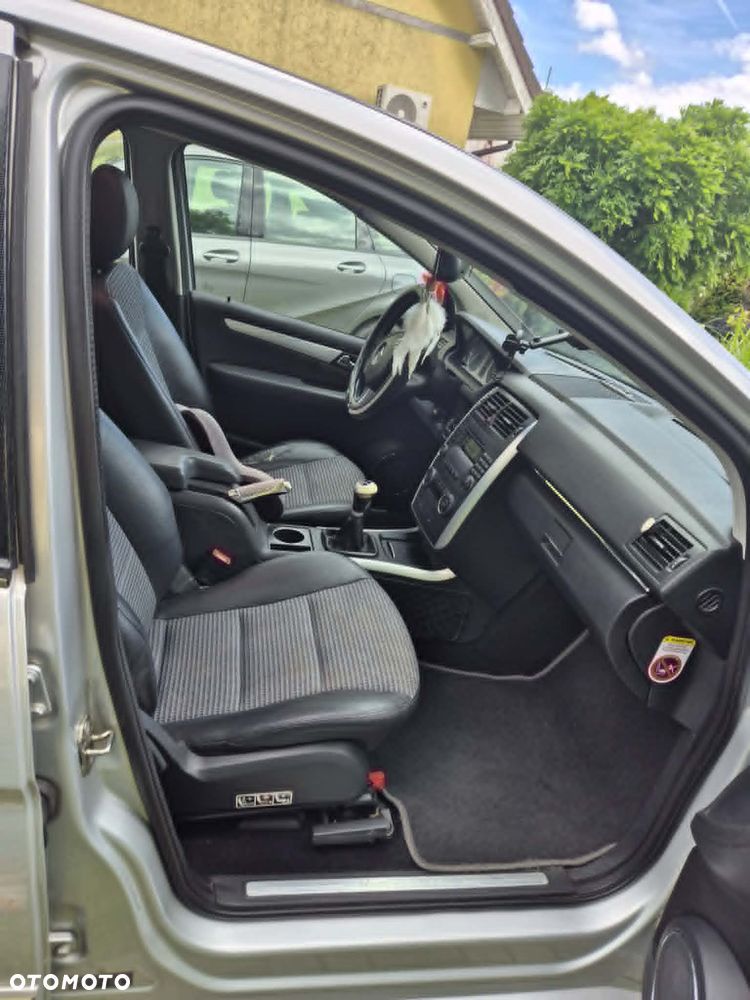 Mercedes-Benz Klasa B 200 CDI - 11
