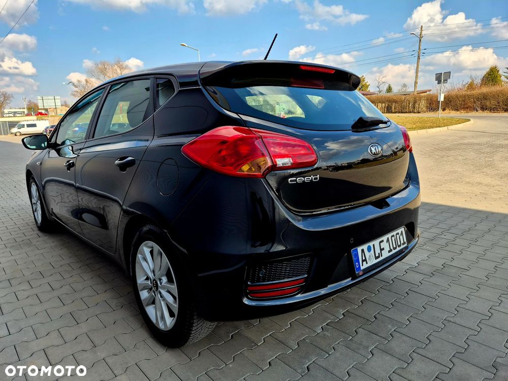 Kia Ceed 1.4 L - 8