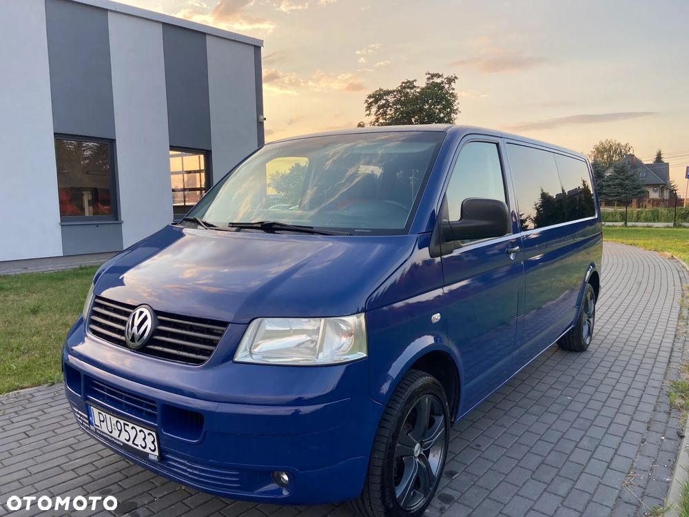 Volkswagen Caravelle - 10