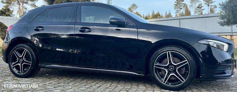 Mercedes-Benz A 250 e AMG Line - 5
