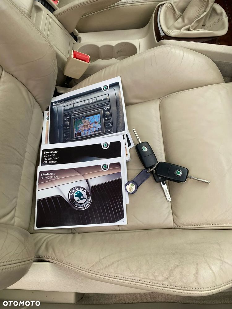 Skoda Superb 1.8 Turbo Exclusive - 34