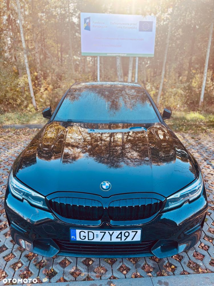 BMW Seria 3 2022 photo 3