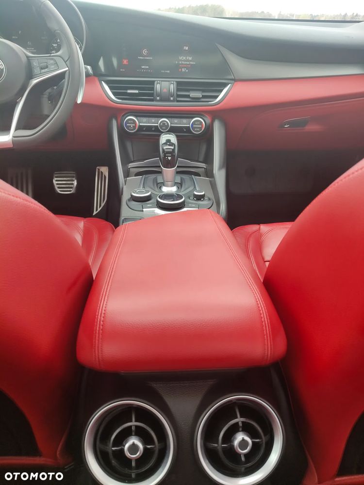 Alfa Romeo Giulia 2.0 Turbo Veloce Q4 - 15