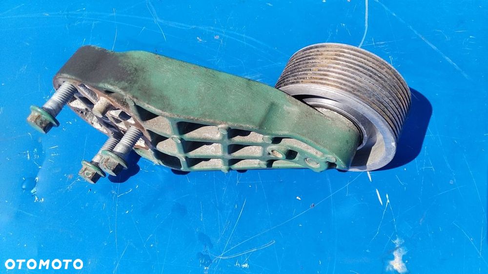 VOLVO FH 4 ROLKA PASKA WIELOROWKOWEGO - 2