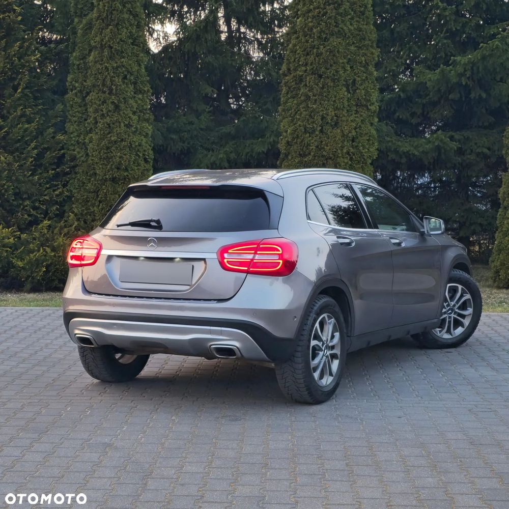 Mercedes-Benz GLA 220 d 4Matic 7G-DCT AMG Line - 11