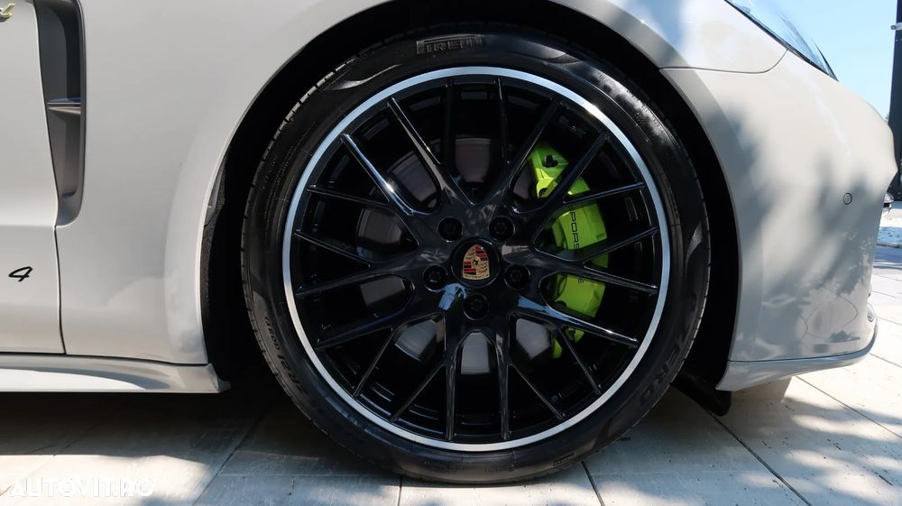 Porsche Panamera 4 E-Hybrid Platinum Edition - 34
