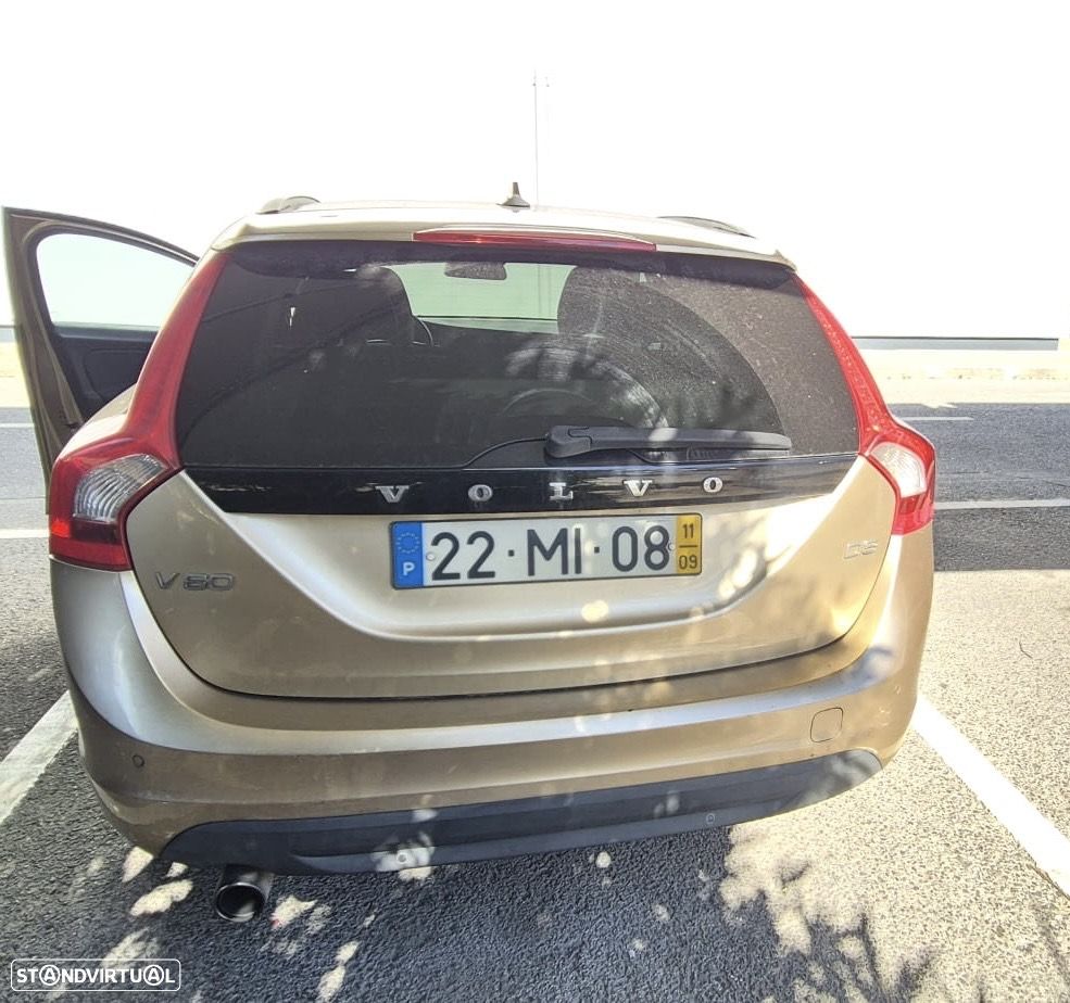 Volvo V60 2.0 D3 Momentum - 7