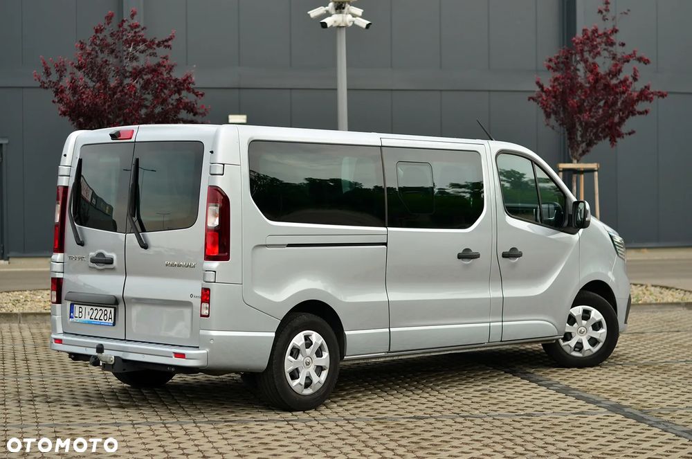 Renault Trafic 2.0 dCi EDC - 4