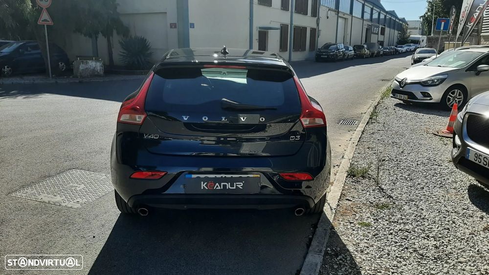 Volvo V40 2.0 D3 Momentum - 22