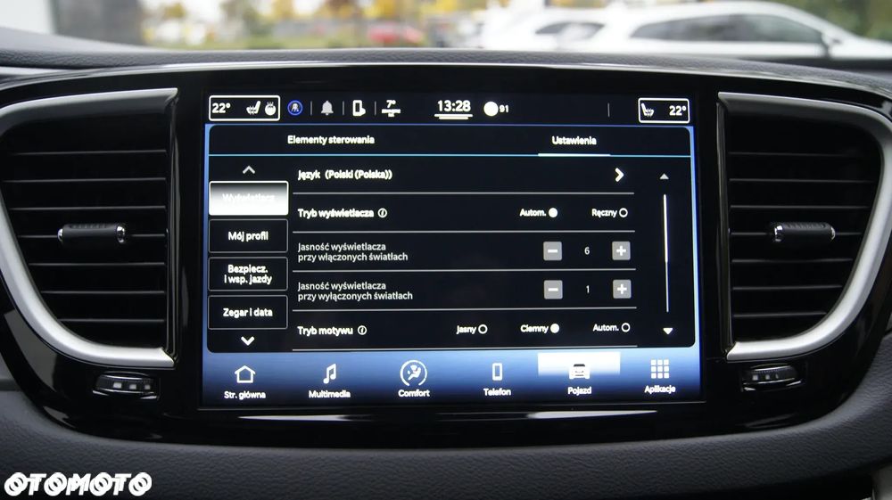 Chrysler Pacifica - 22