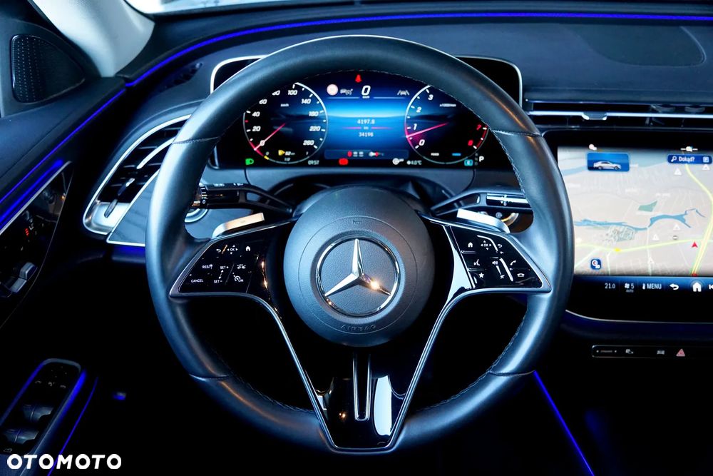 Mercedes-Benz Klasa E 200 4Matic 9G-TRONIC Edition AVANTGARDE - 31